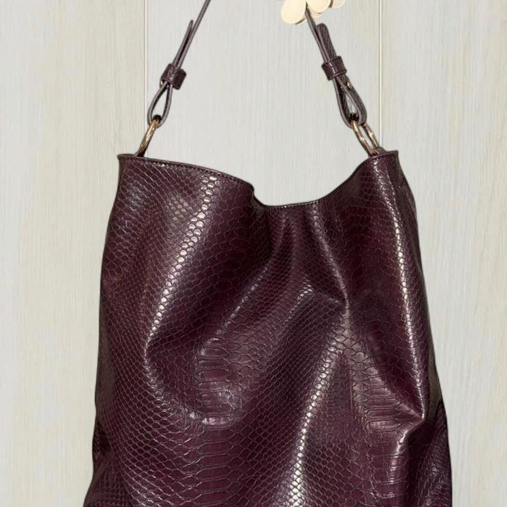 Lulu Women's Purple and Burgundy Bag